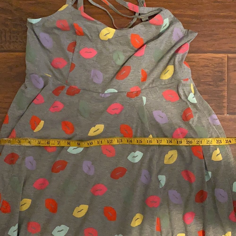 Torrid Gray Multi Color Lip Print Maxi Dress Contemporary Feminine Boho - Picture 12 of 16